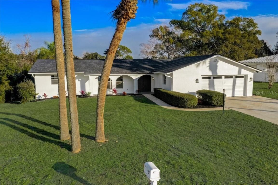 37 Bougainvillea Dr., Debary, FL 32713