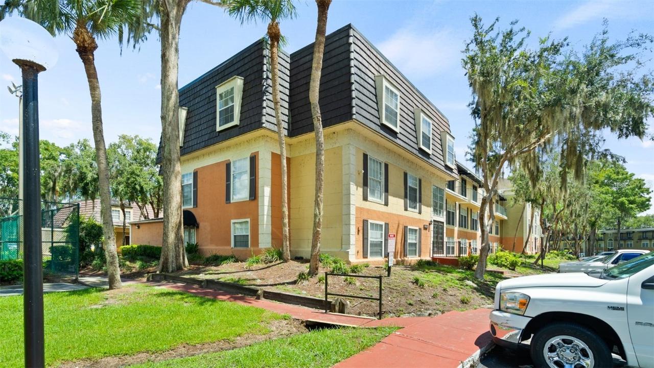 4021 Versailles Dr. #4021F, Orlando, FL 32808