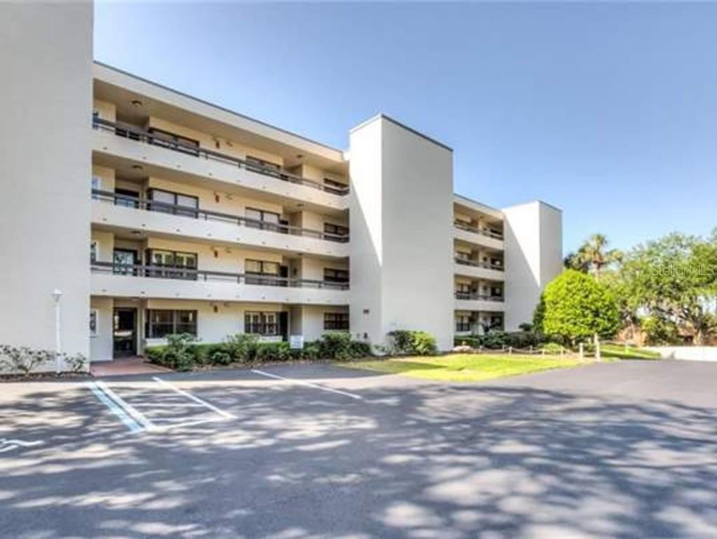 501 W Old Us Highway 441 #C201, Mount Dora, FL 32757
