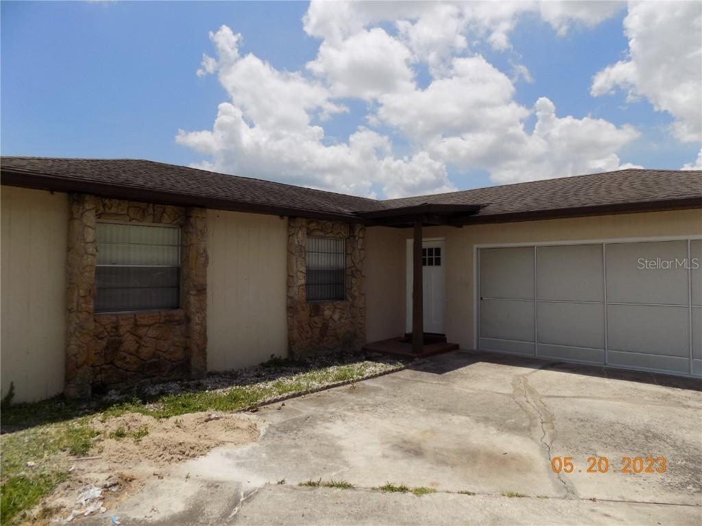 1418 Myrna Ln., Kissimmee, FL 34744