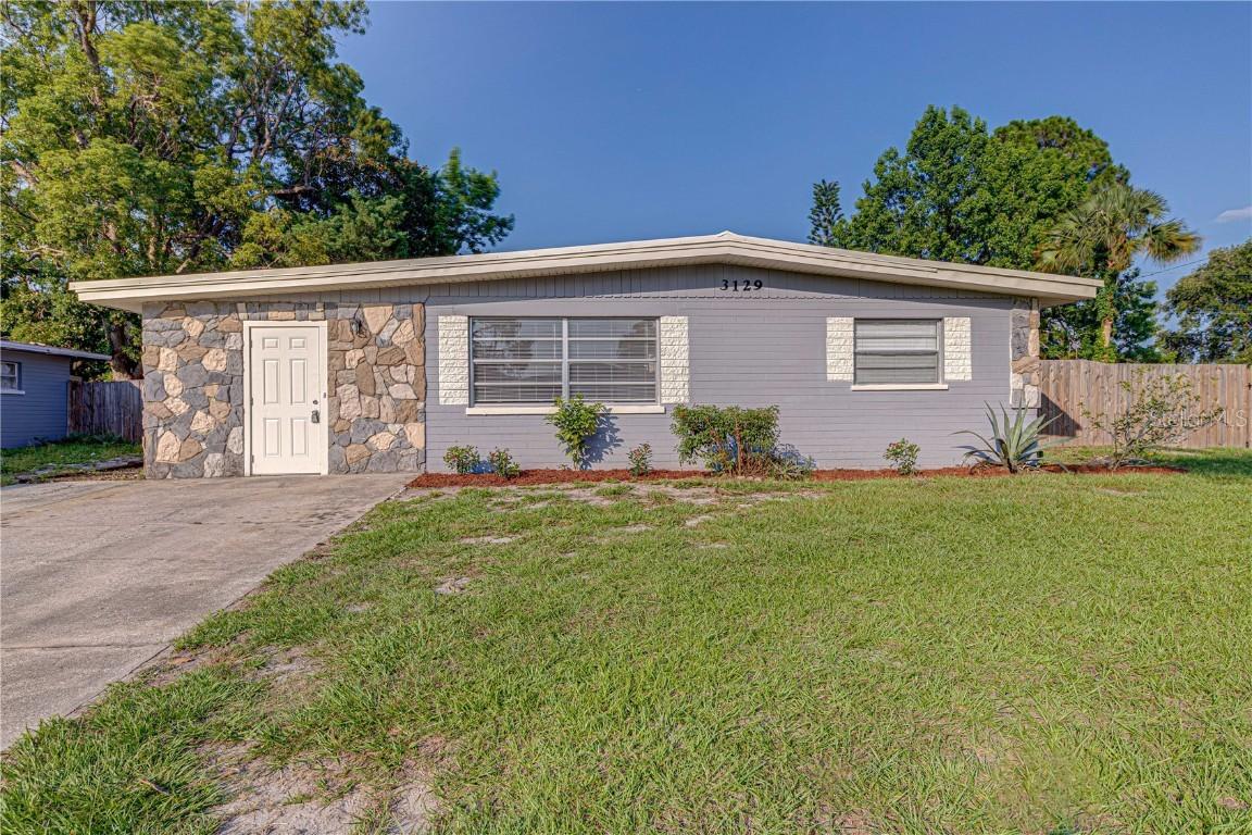 3129 Queen Palm Dr., Edgewater, FL 32141