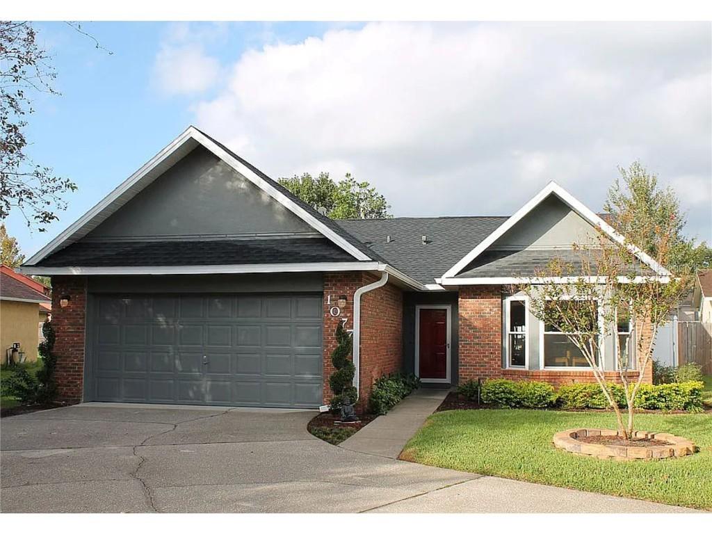 1077 Covington St., Oviedo, FL 32765