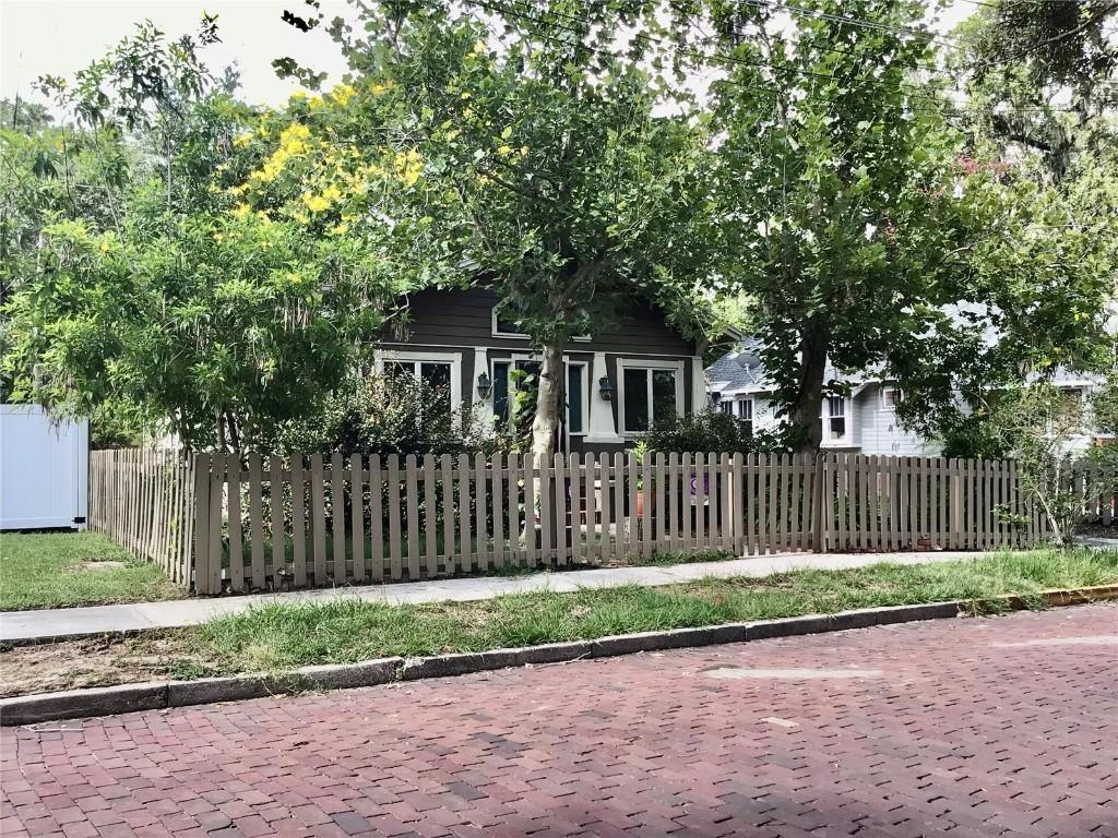 800 Montana St., Orlando, FL 32803