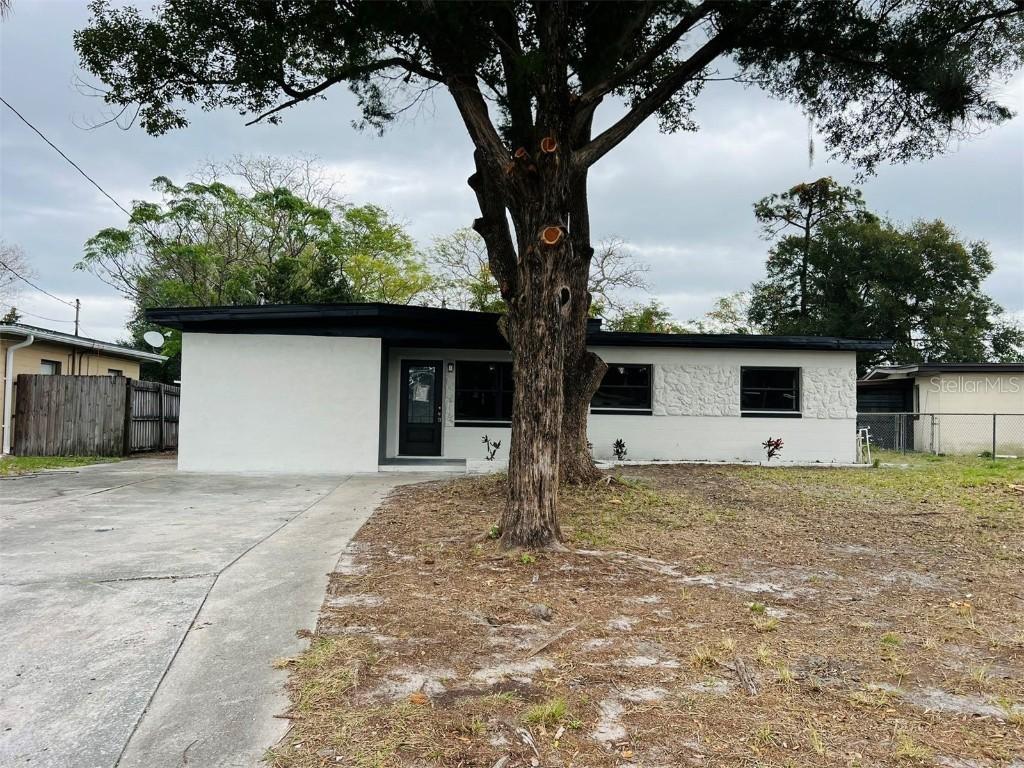 1209 Vonderay Rd., Orlando, FL 32825