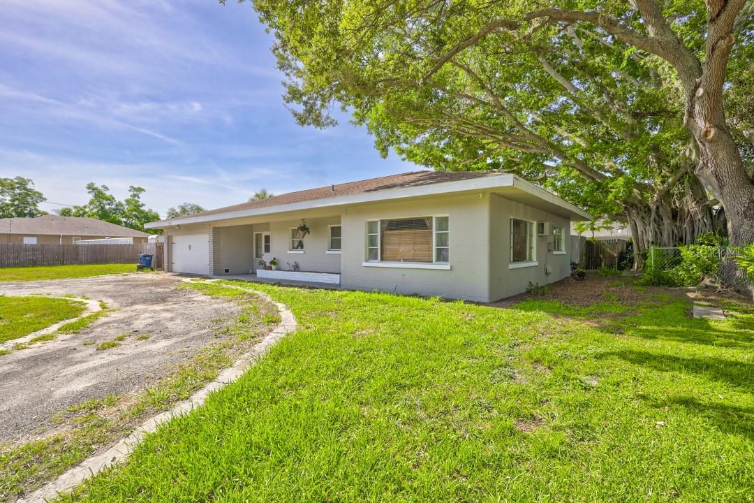 2312 55th Ave., Bradenton, FL 34207