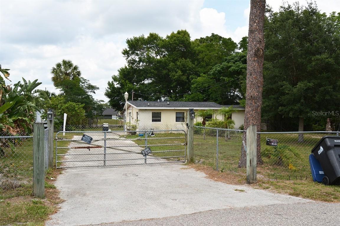 10521 Mary Lou Dr., Orlando, FL 32825