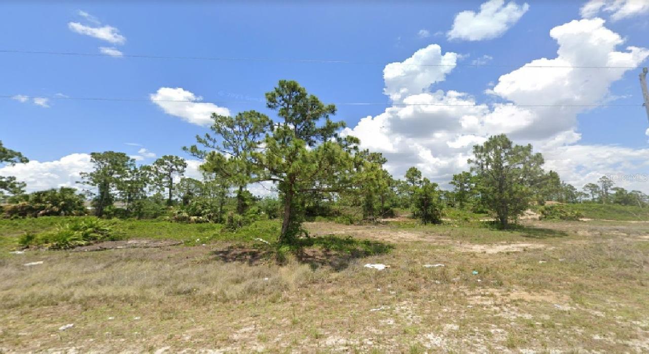 985 Gleason St., Lehigh Acres, FL 33974