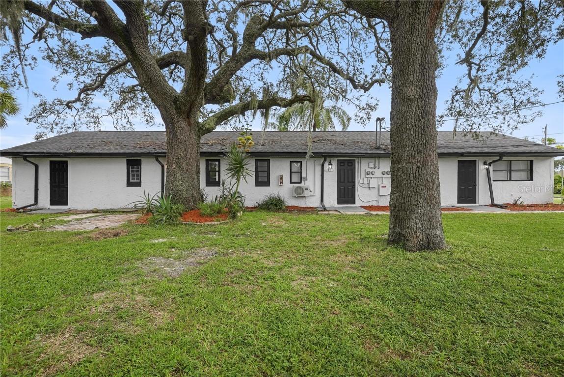 1172a,1172b,1174, 1176 Jasmine St., Melbourne, FL 32935