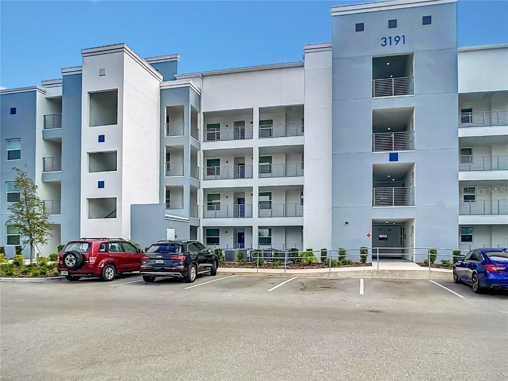3191 Paradox Cir. #201, Kissimmee, FL 34746