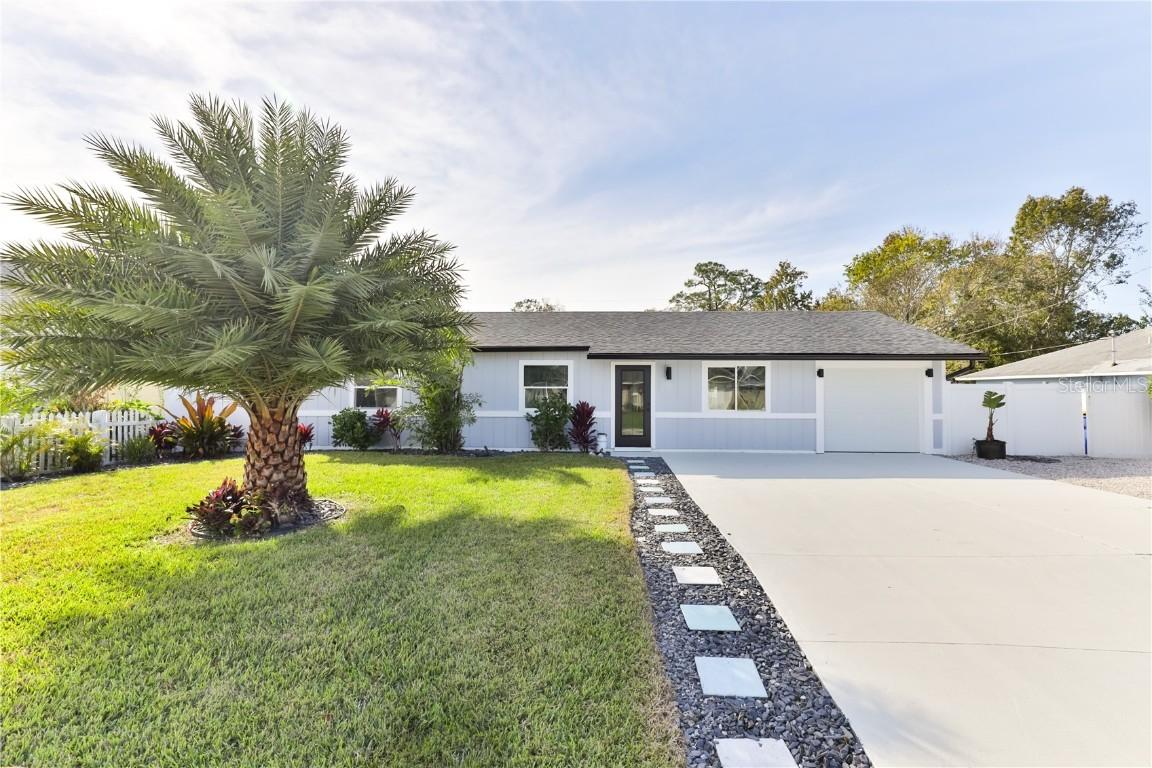 3032 Unity Tree Dr., Edgewater, FL 32141