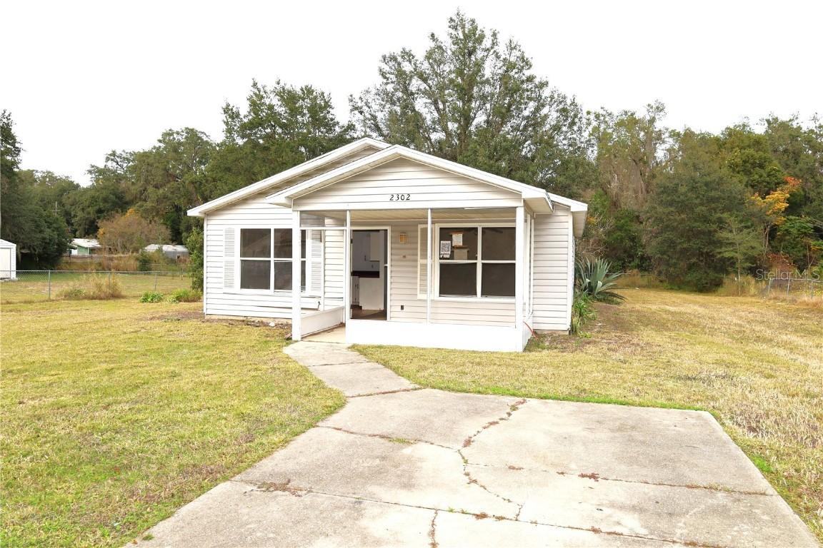 2302 Harlem Ave., Leesburg, FL 34748