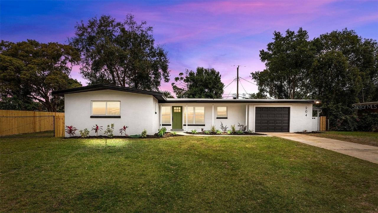 204 Oakland Ave., Sanford, FL 32773