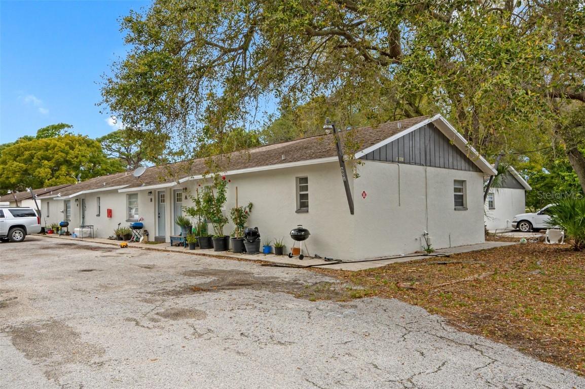 6001 Crestmont Ave., Clearwater, FL 33760