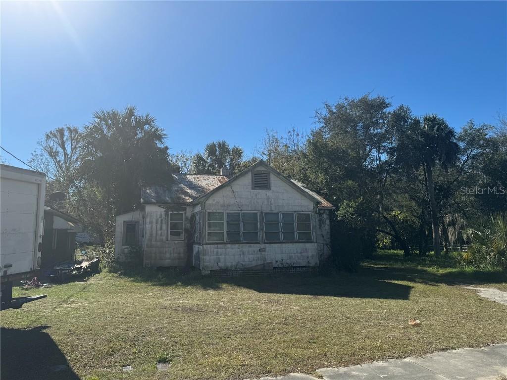 1515 W Line St., Leesburg, FL 34748