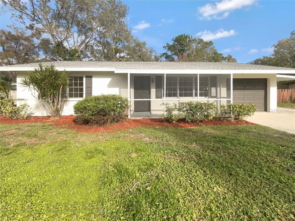 915 Hagle Park Rd., Bradenton, FL 34212