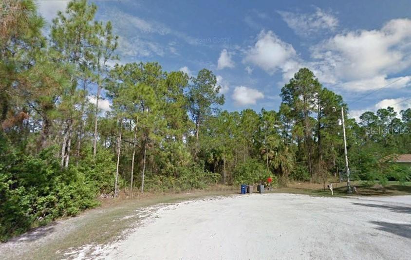 102 Opal Ct., Lehigh Acres, FL 33974