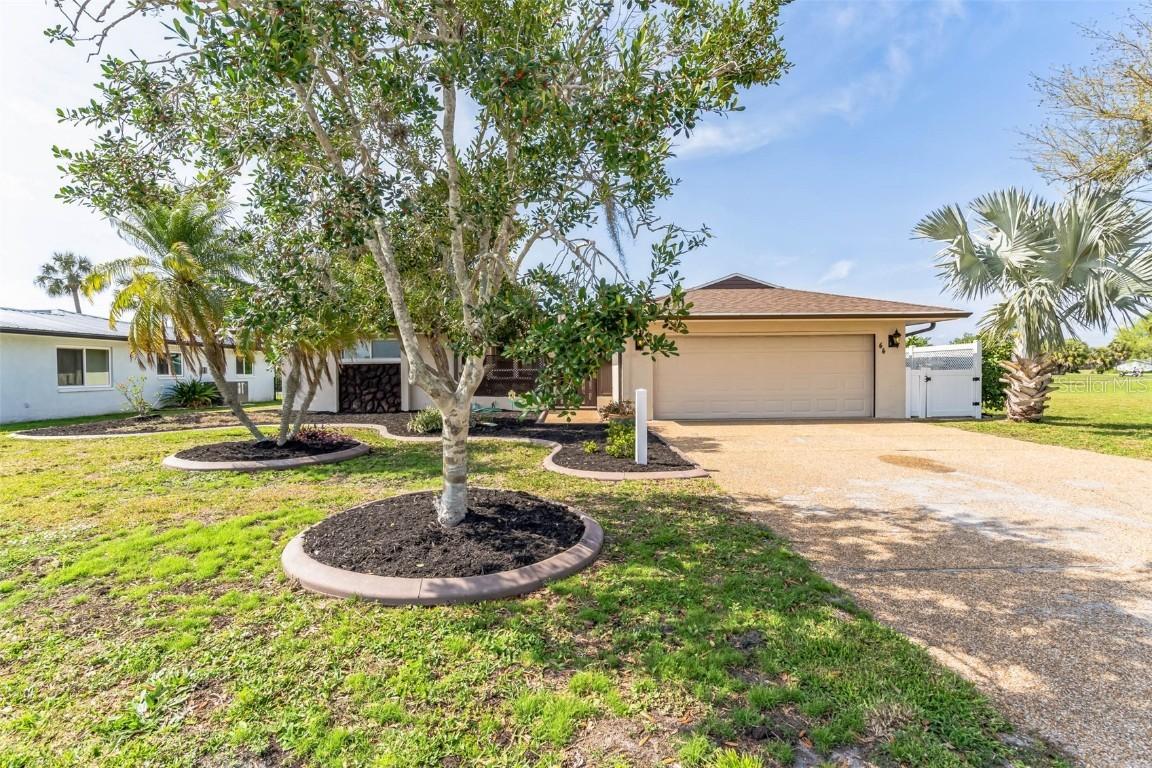 44 Caddy Rd., Rotonda West, FL 33947