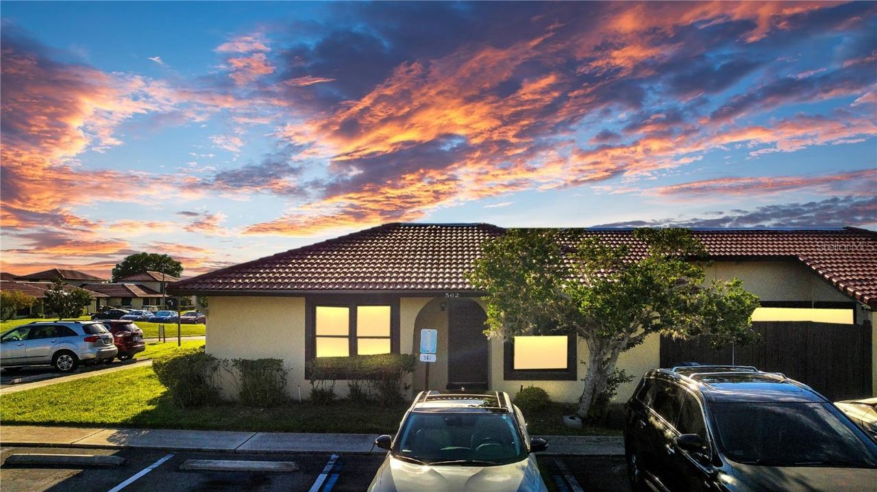 562 Hunter Cir., Kissimmee, FL 34758