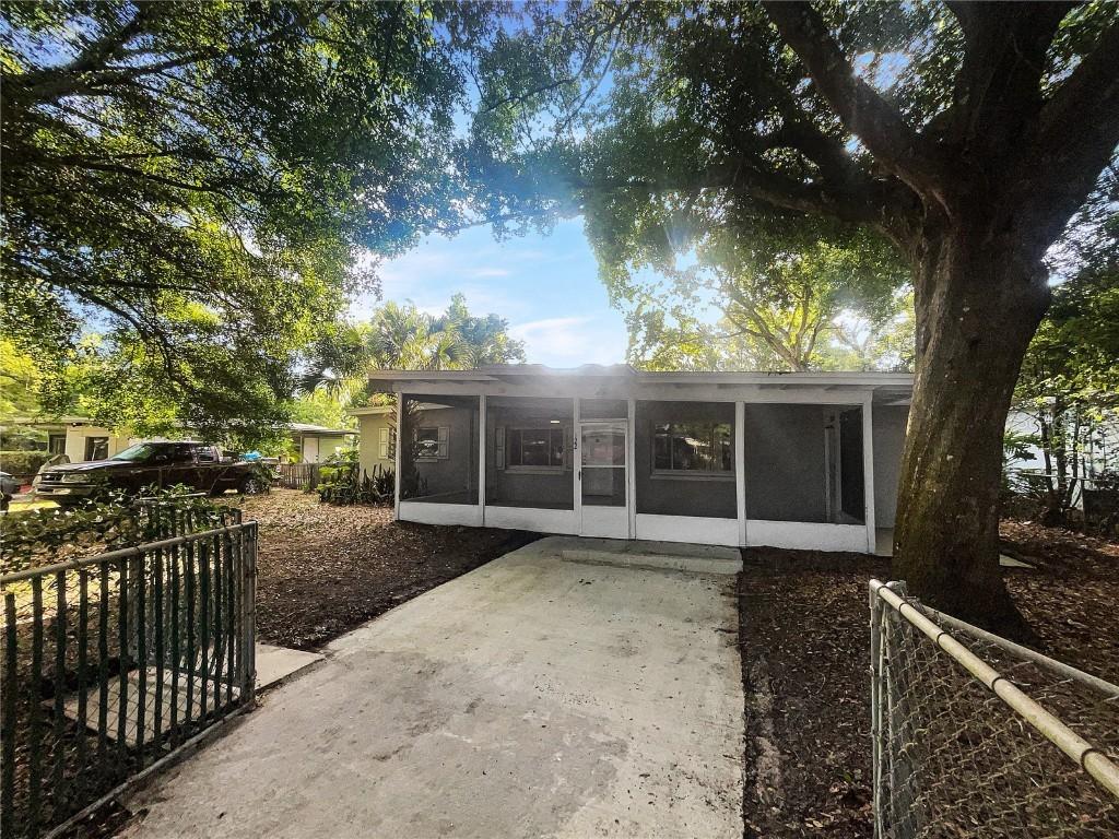 122 Club Rd., Sanford, FL 32771