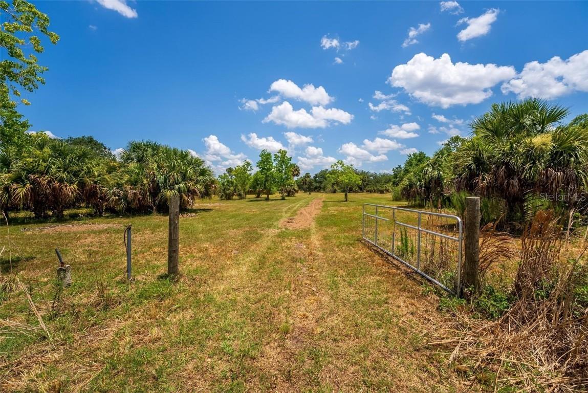 Waccassa St., Geneva, FL 32732