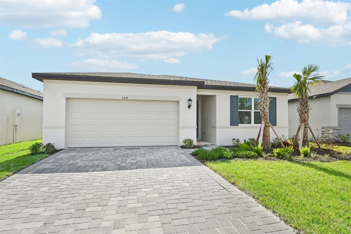 108 Runaway Field Ave., Nokomis, FL 34275
