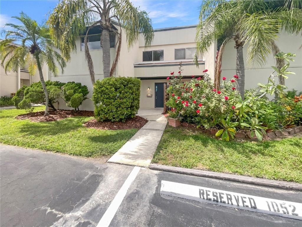1052 Longfellow Cir., Sarasota, FL 34243