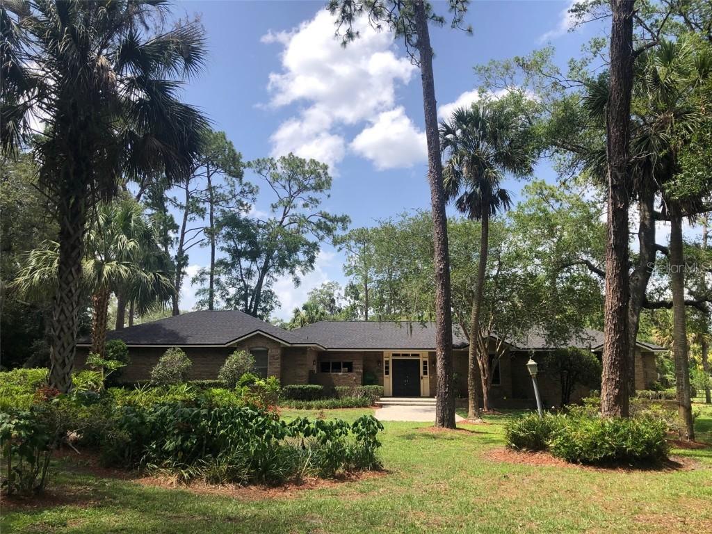 5100 Linwood Cir., Sanford, FL 32771
