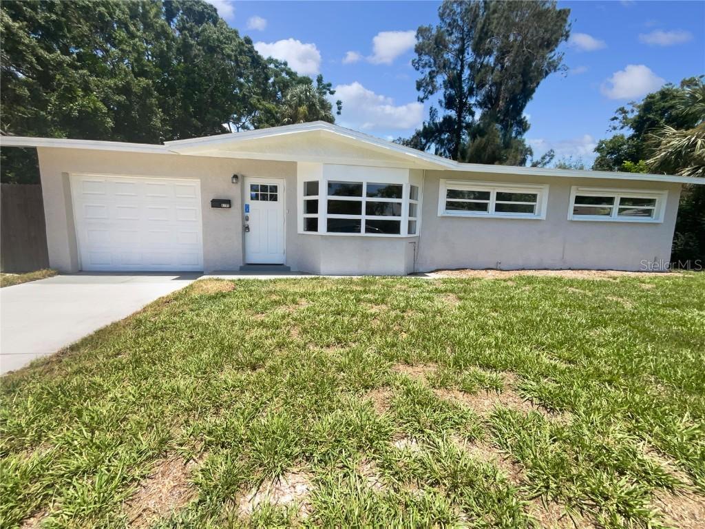 4185 Barracuda Dr., St Petersburg, FL 33705