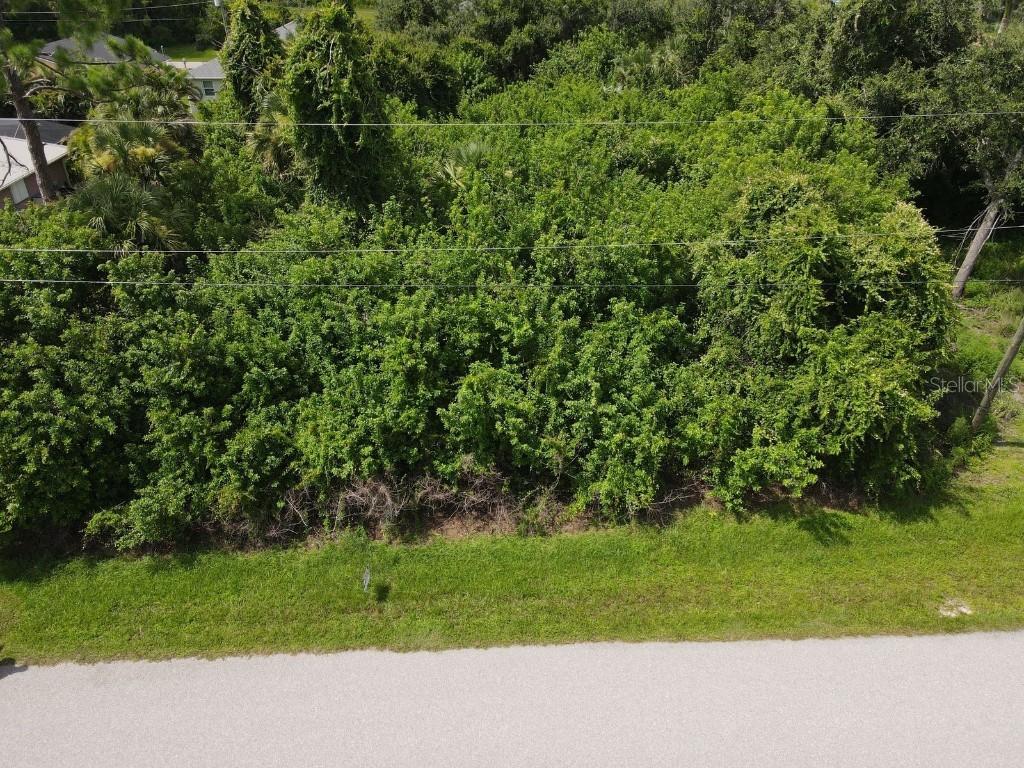 392 Albatross Rd., Rotonda West, FL 33947
