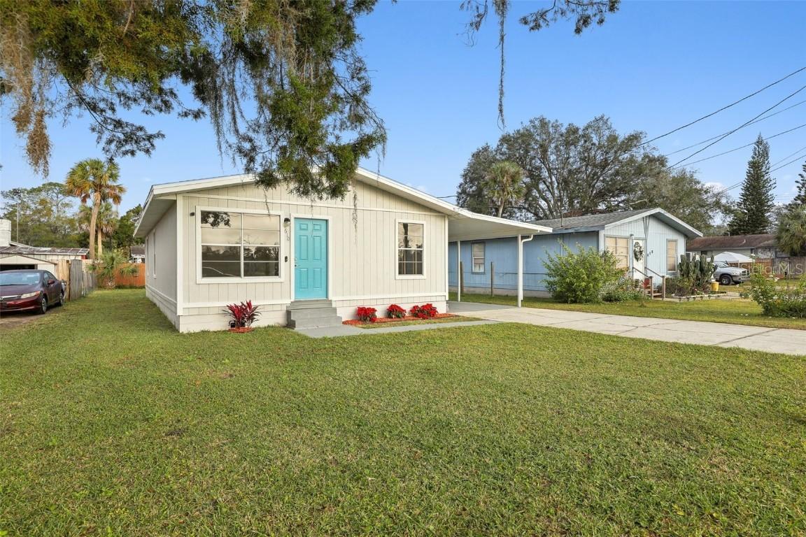 610 Walker St., Holly Hill, FL 32117