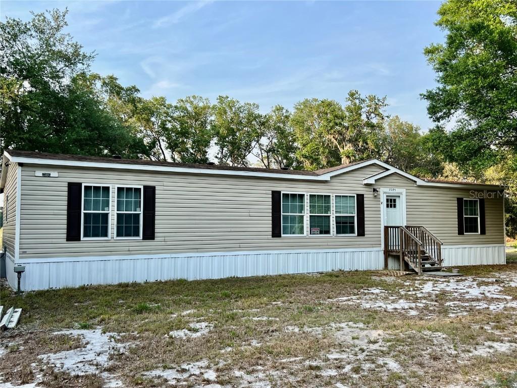 17095 SE 158th Ave., Weirsdale, FL 32195