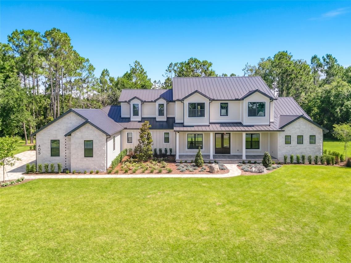 405 Long And Winding Rd., Howey In The Hills, FL 34737