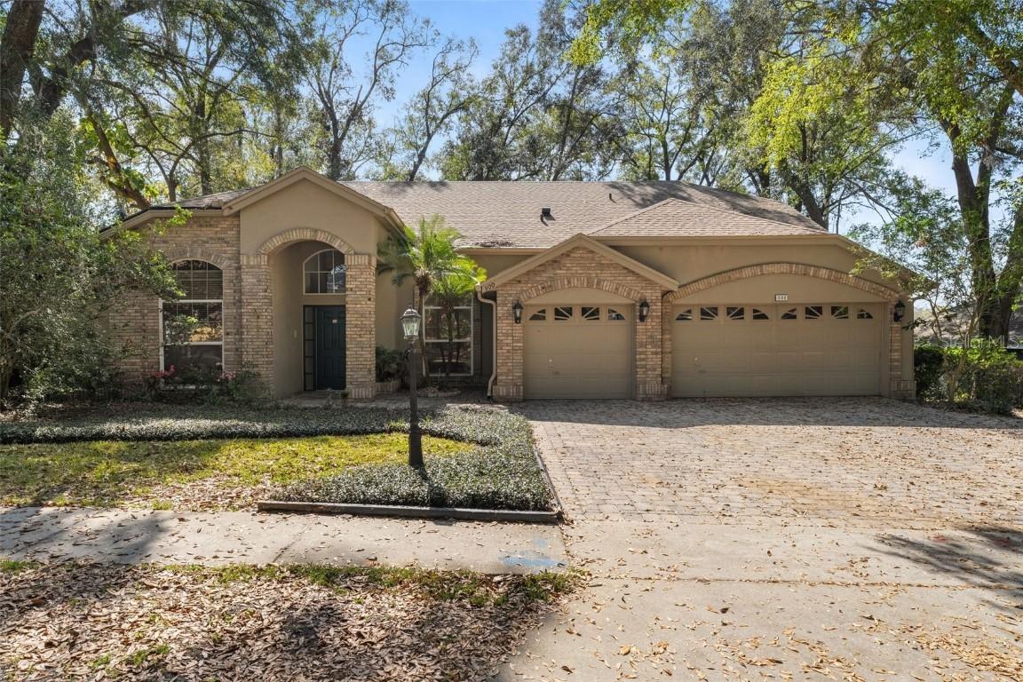 900 Woodcraft Dr., Apopka, FL 32712