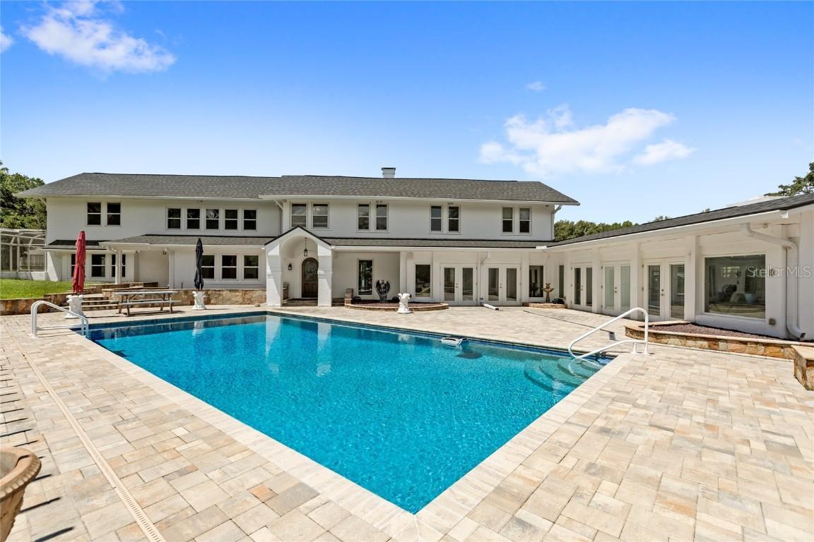 9043 Silver Lake Dr., Leesburg, FL 34788