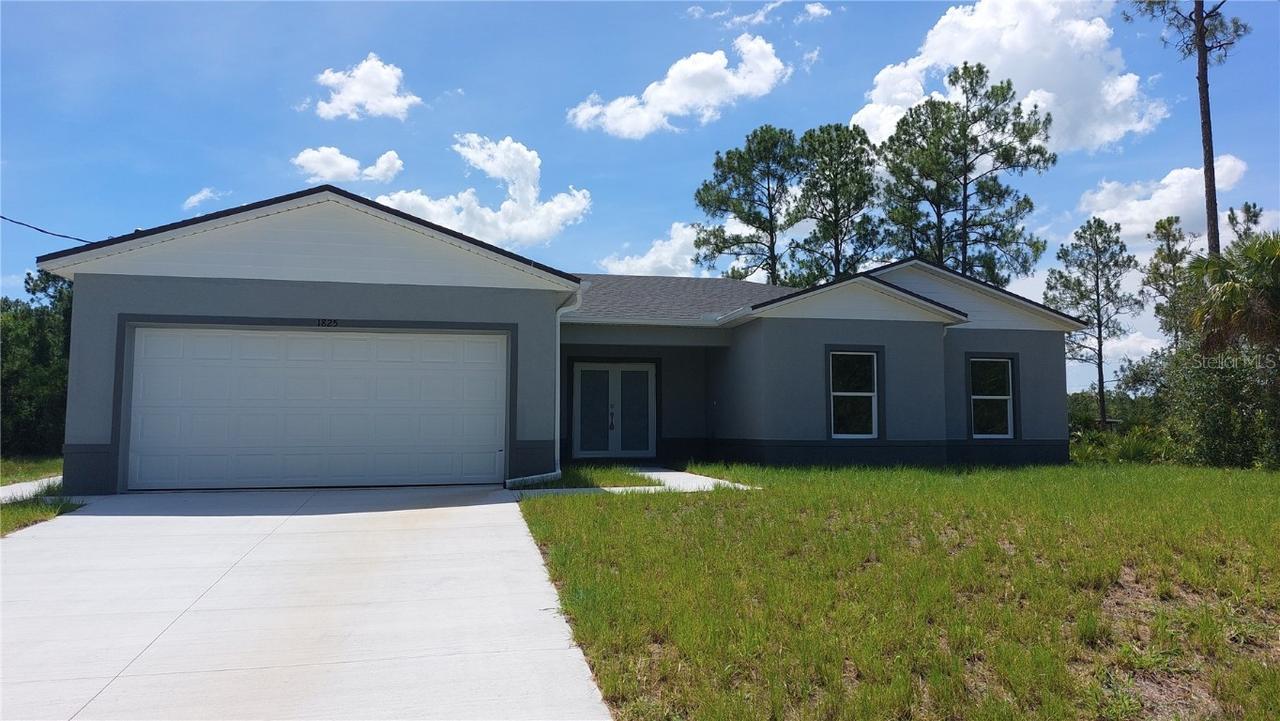 1825 Lindenwood Dr., Lehigh Acres, FL 33972