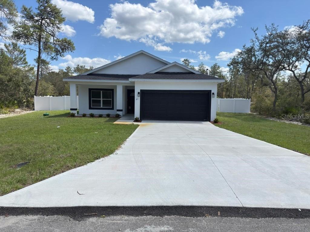 30 Fisher Trail, Ocklawaha, FL 32179