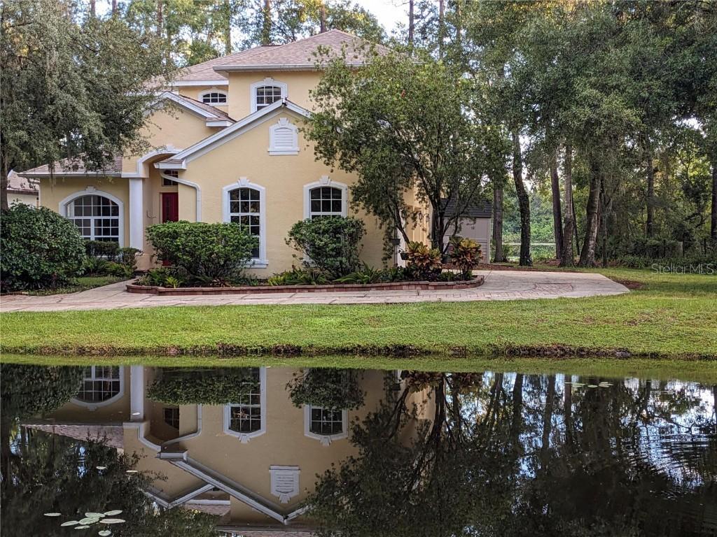 23713 Acorn Hill Dr., Lutz, FL 33559