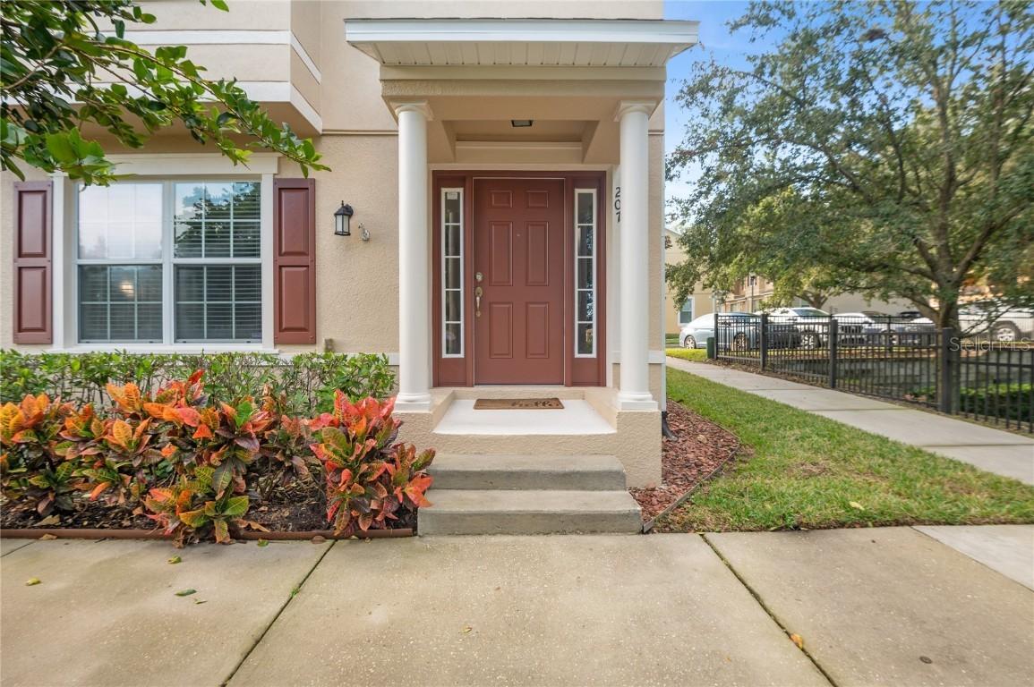 207 Maplebrook Dr., Altamonte Springs, FL 32714