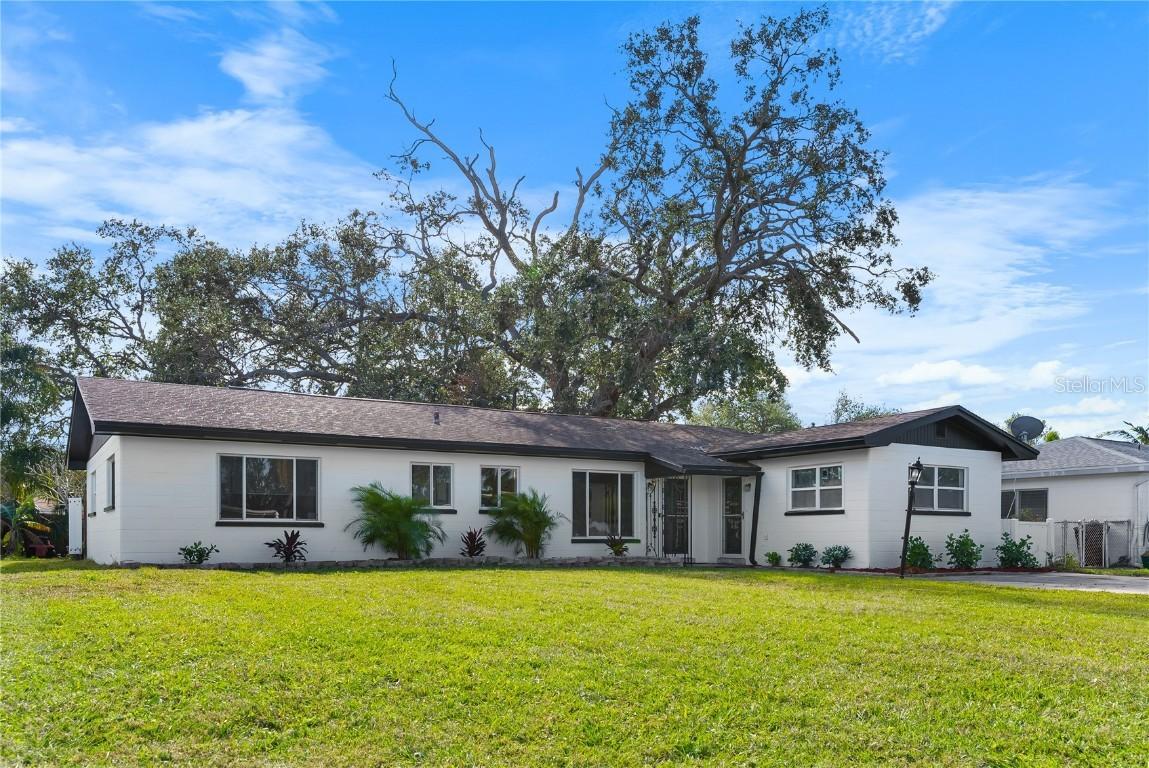5818 18th Ave., Gulfport, FL 33707