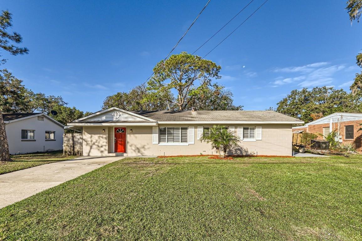 1009 Perkins St., Leesburg, FL 34748