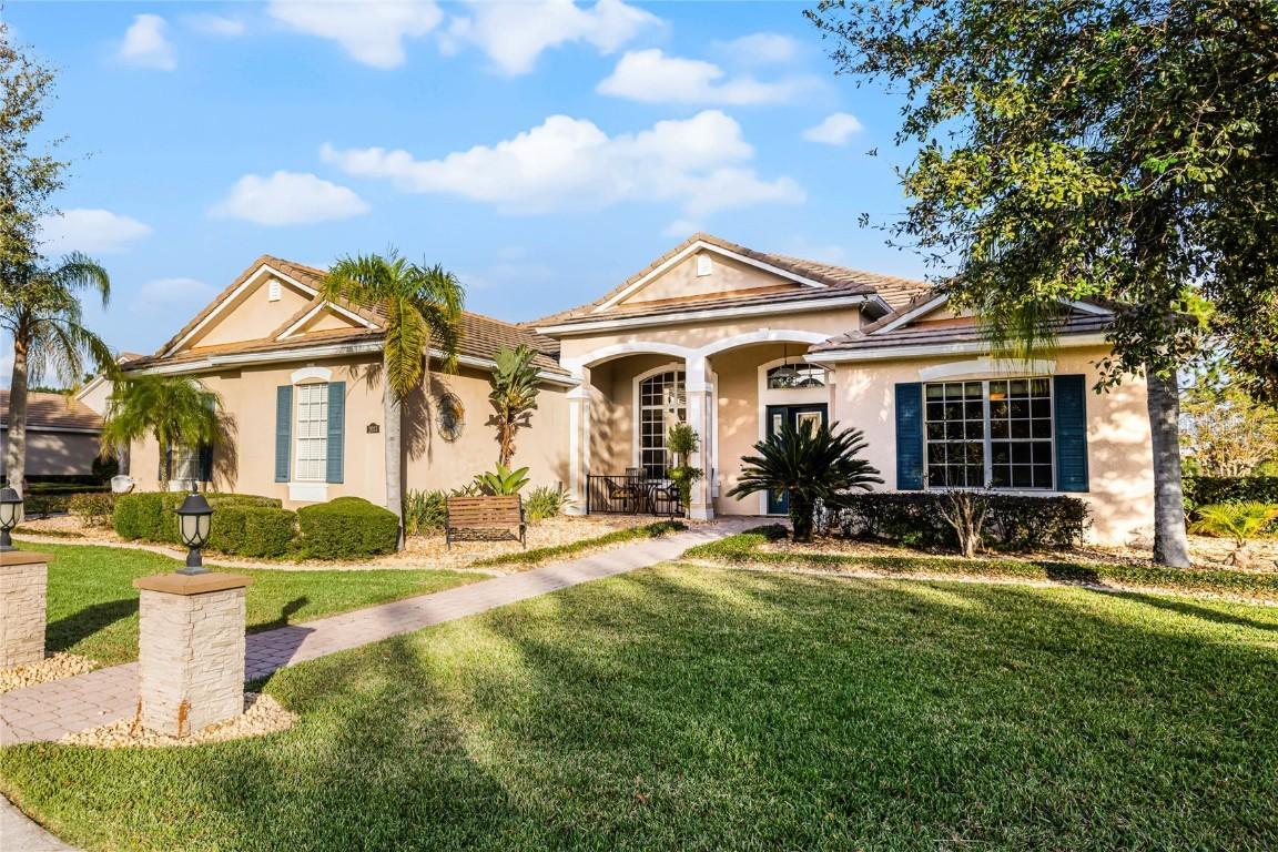 2033 Stefano Ct., Mount Dora, FL 32757