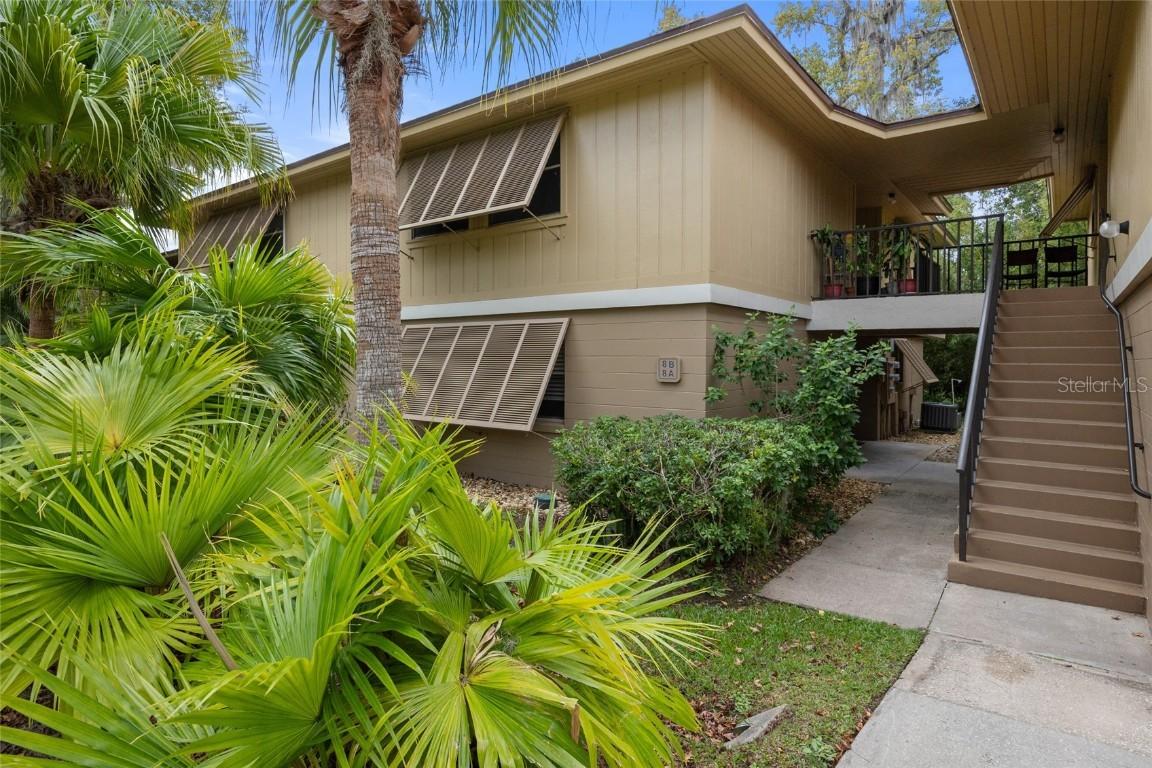 140 Orchid Woods Ct. #8B, Deltona, FL 32725