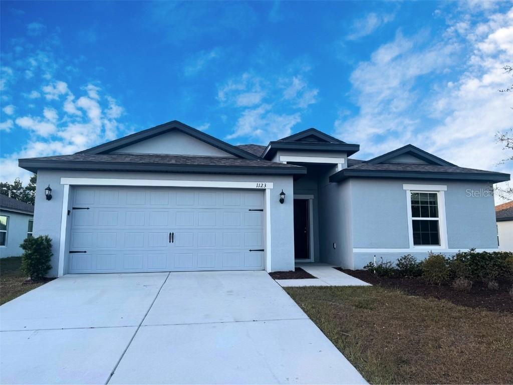 1123 Union Ave., Mascotte, FL 34753