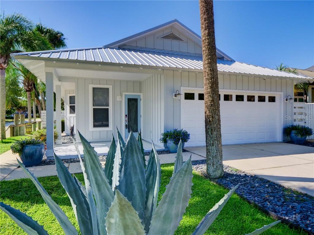 821 E 1st Ave., New Smyrna Beach, FL 32169
