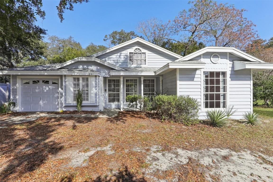 1621 Dorset Dr., Mount Dora, FL 32757