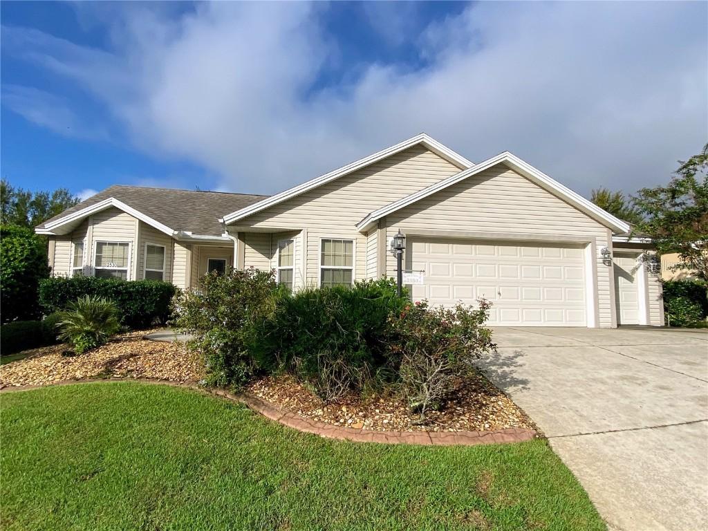 2530 Saffron Ln., The Villages, FL 32162