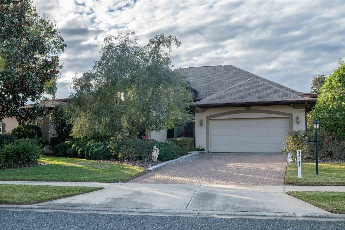 38633 Lakeview Walk, Lady Lake, FL 32159