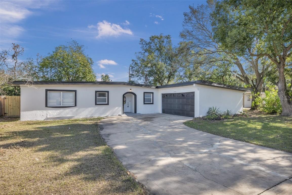2421 Healy Dr., Orlando, FL 32818