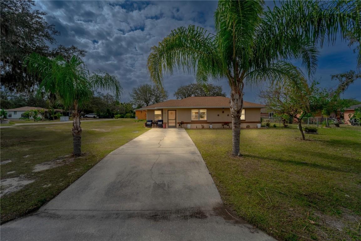 160 Clay Cut Cir., Haines City, FL 33844