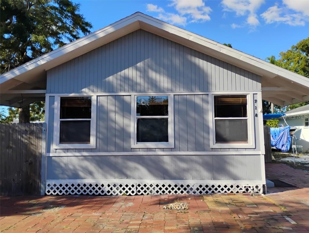 718 New York St., Clearwater, FL 33756